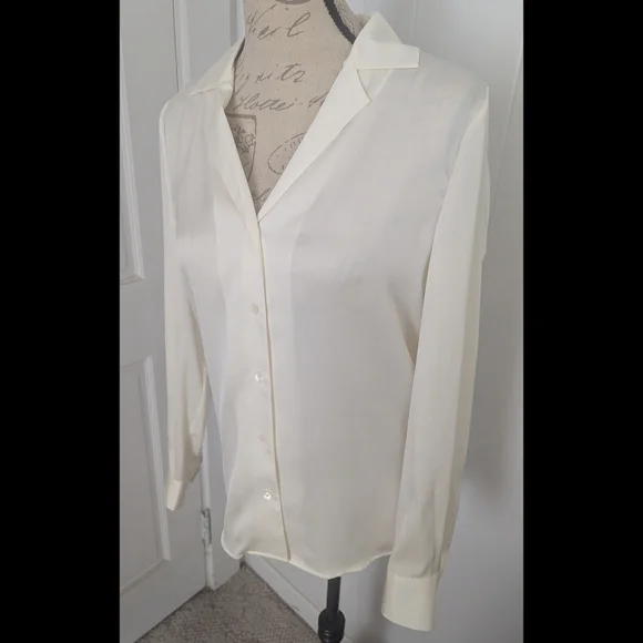 Quince Washable Ivory Silk Blouse S NWT - Picture 2 of 5